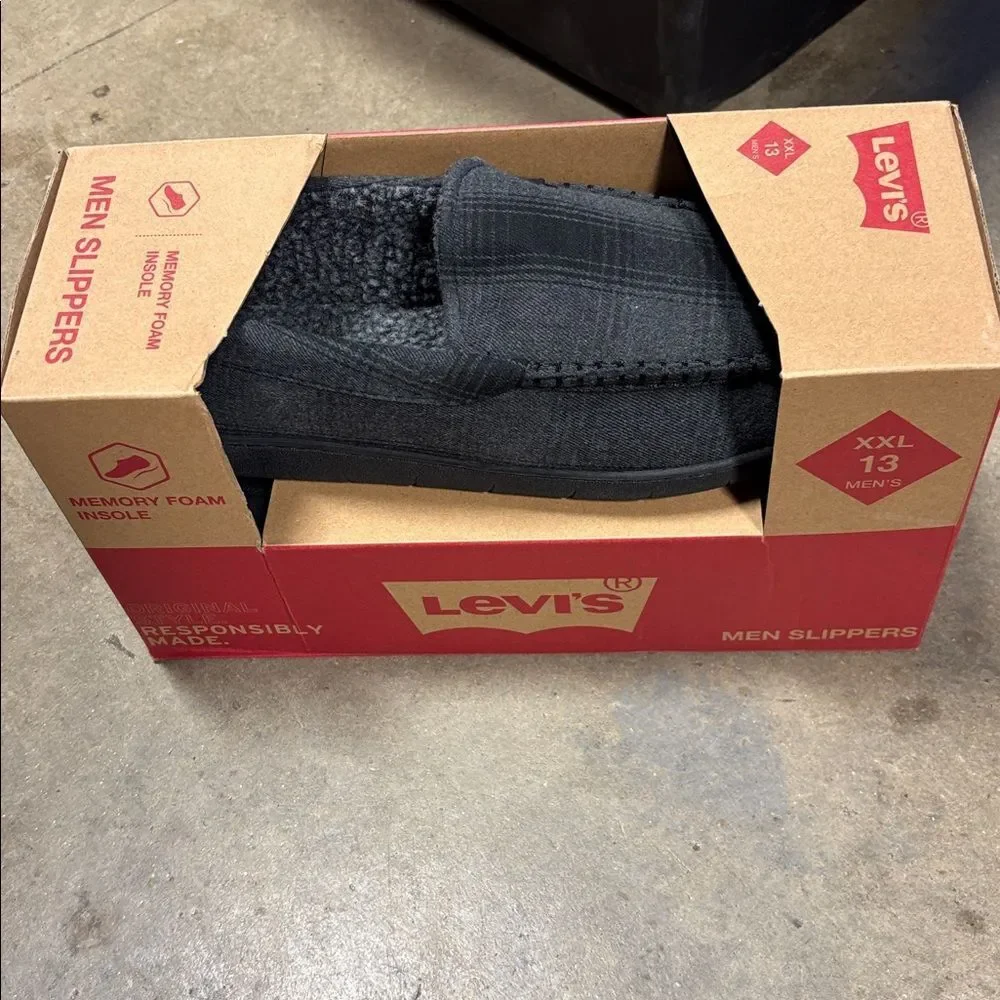 Levi's Men's Fields Buffalo Memory Foam Slippers